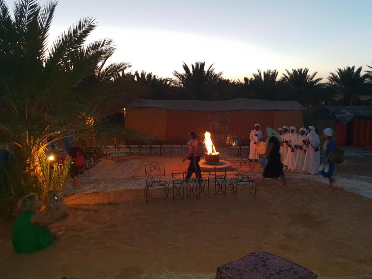 Auberge Sahara Garden Lac Yasmins Eksteriør bilde