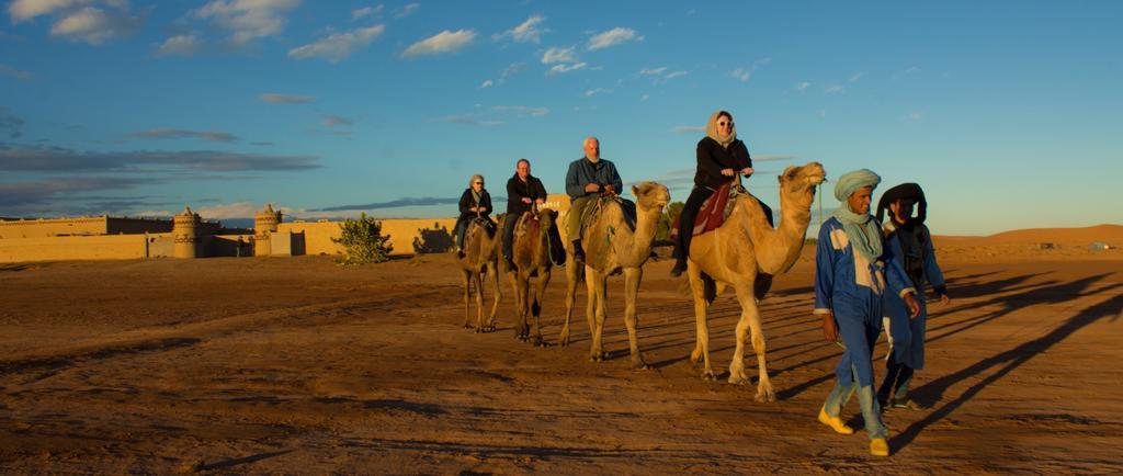 Auberge Sahara Garden Lac Yasmins Eksteriør bilde